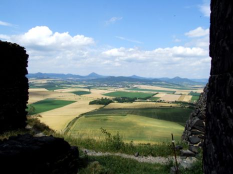 Výhled na České středohoří z Hazmburka Hazmburk